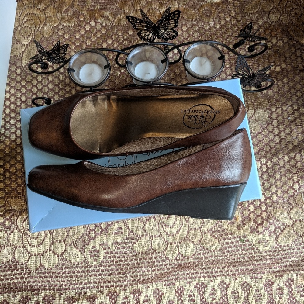 Wedges-Life Stride